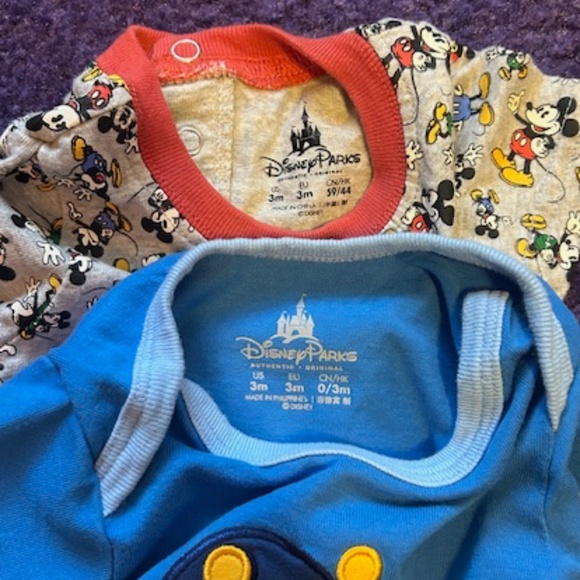 Mikey Mouse short sleeve Onesies - 3 months- (x2) - Picture 3 of 4